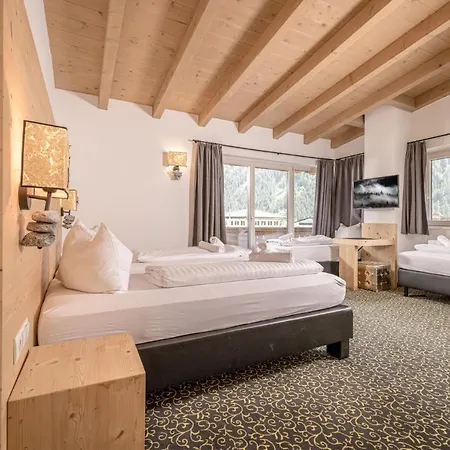 ホテル Harakiri Und Apresski