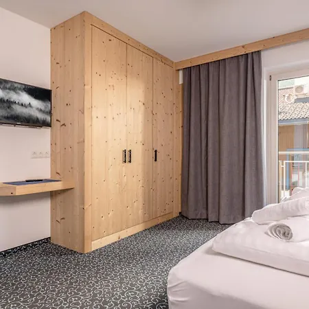 Готель Harakiri Und Apresski Майргофен